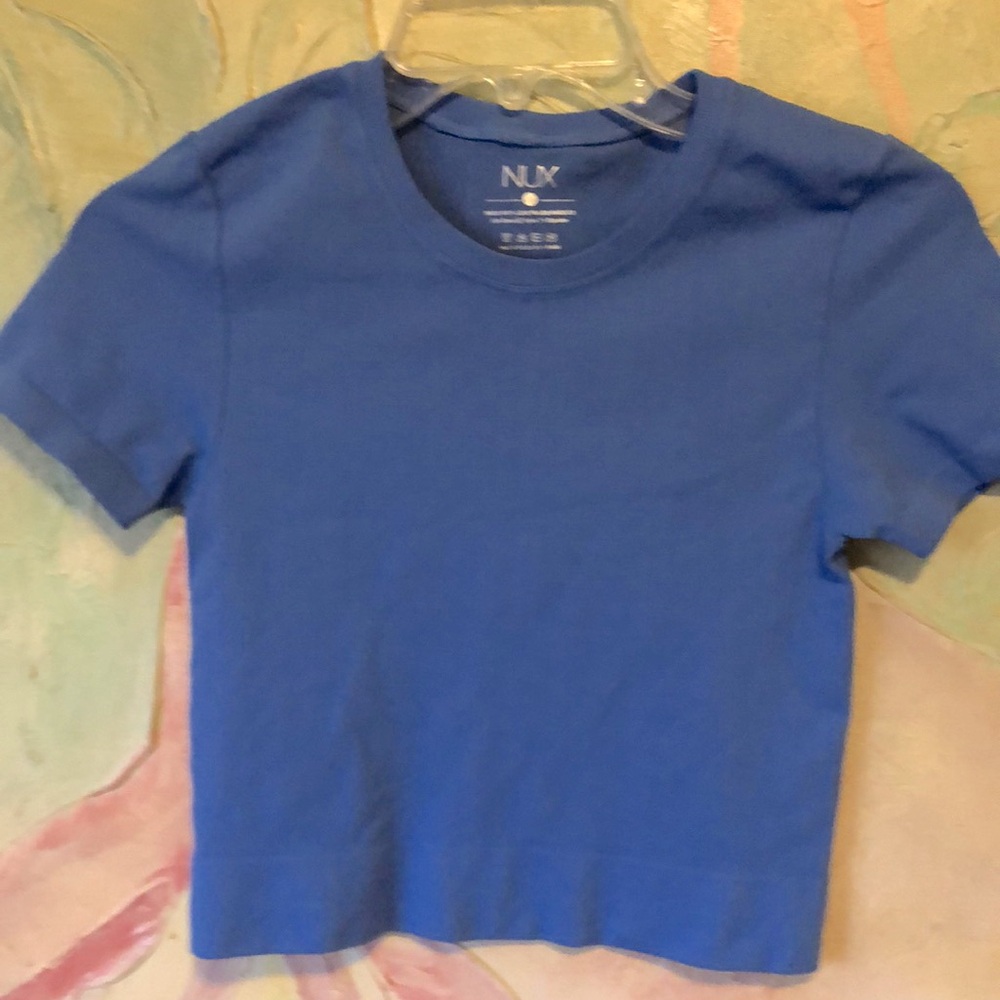 NUX  Blue crop NWOT Small